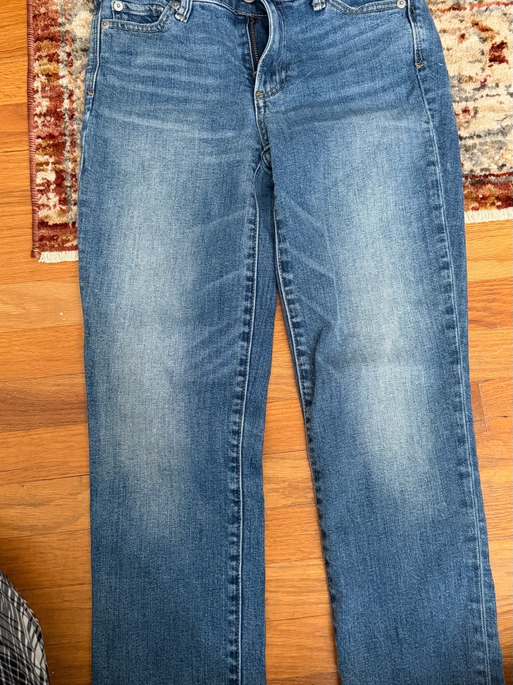 GAP Women's Mid Wash Blue Straight-Leg Jeans